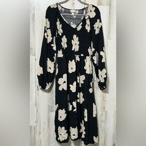 Ava & Viv Black and Cream Mid Length Long Sleeve Smocked Dress